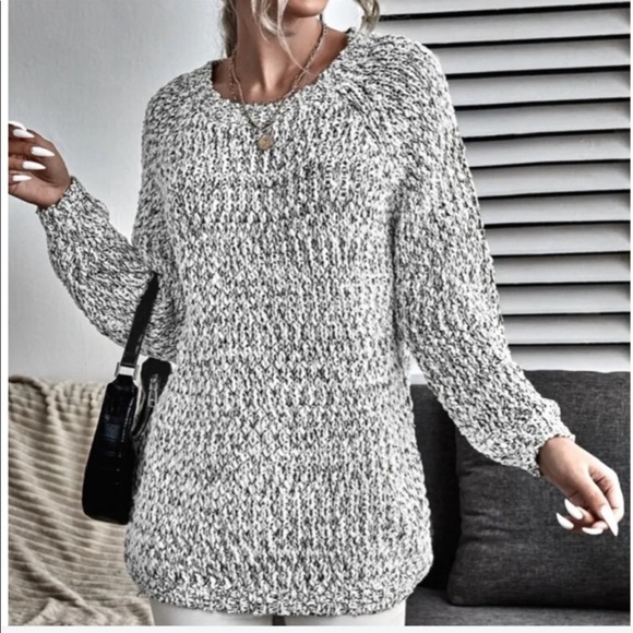 Gorgeous Grey Long Sleeve Sweater with Black Bow Cutout Detail - Picture 4 of 5